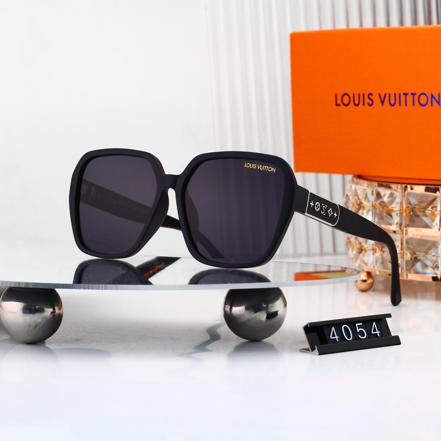 Louis vuitton Monogram Temples Oversized Sunglasses 4054 Butterfly