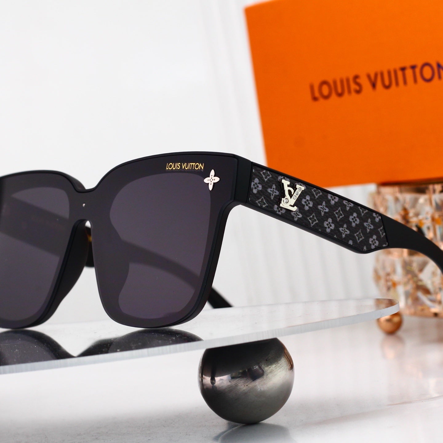 Louis vuitton Oversized Sunglasses with Monogram Temples 4037 Butterfly