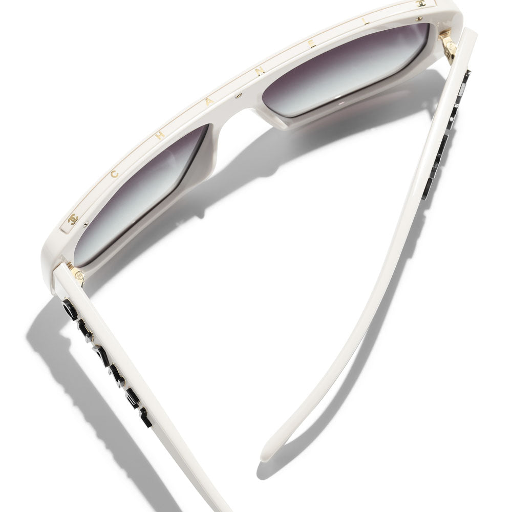 CHANEL 5556U Cat-Eye