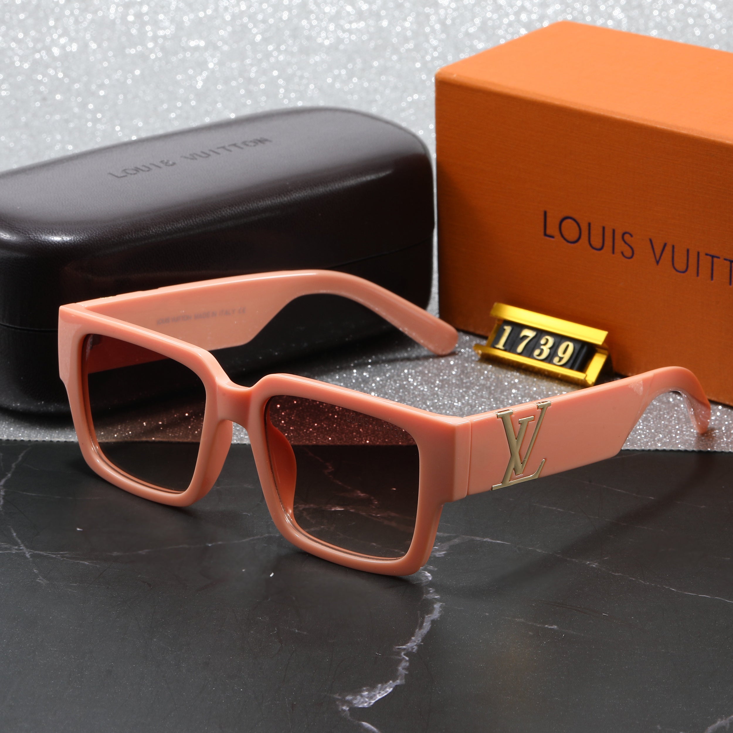 Louis vuitton Trendy Square Bold Frame Sunglasses with Metal Detail (Model 1739) Square