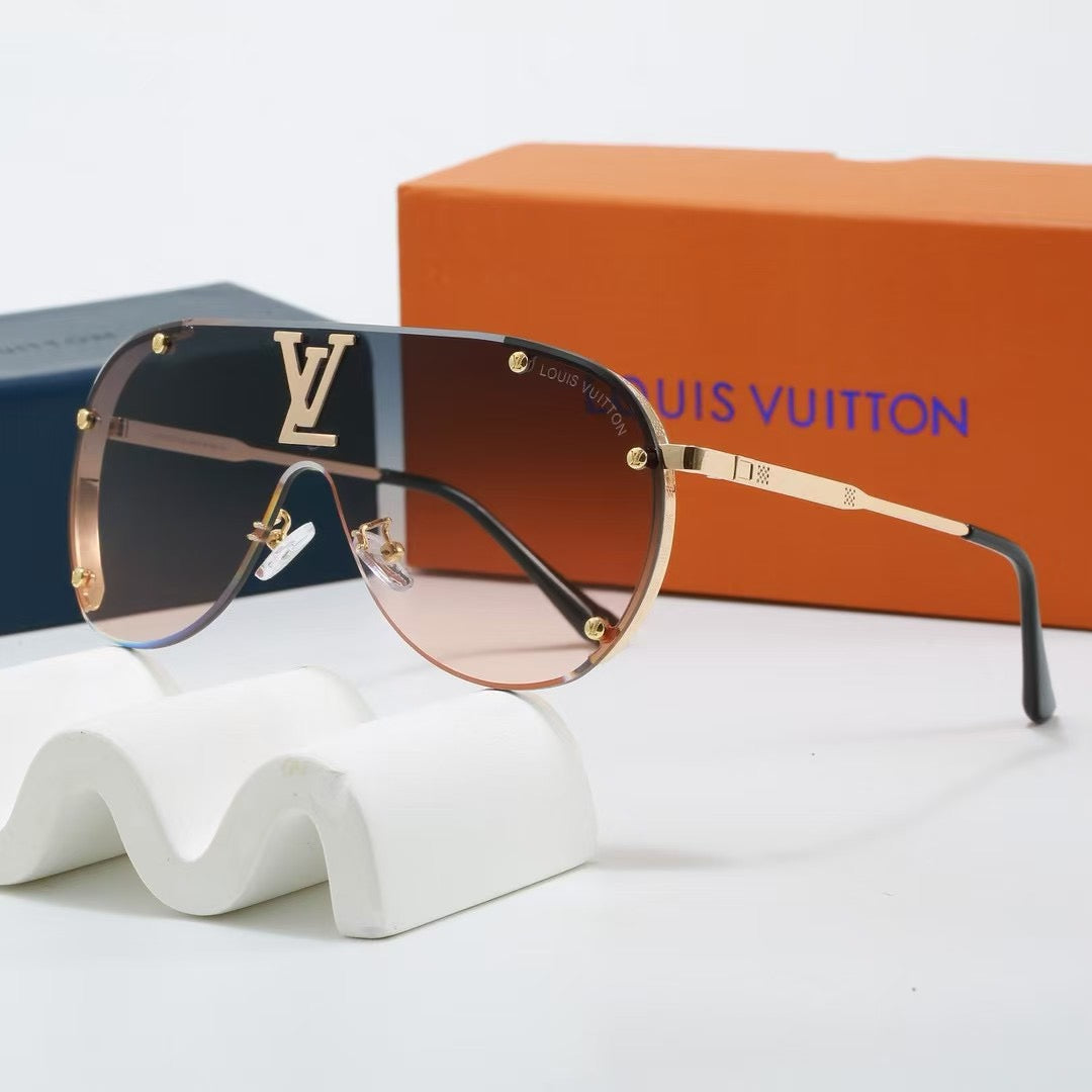 Louis vuitton Oversized. integrated metal trendy sunglasses Oval