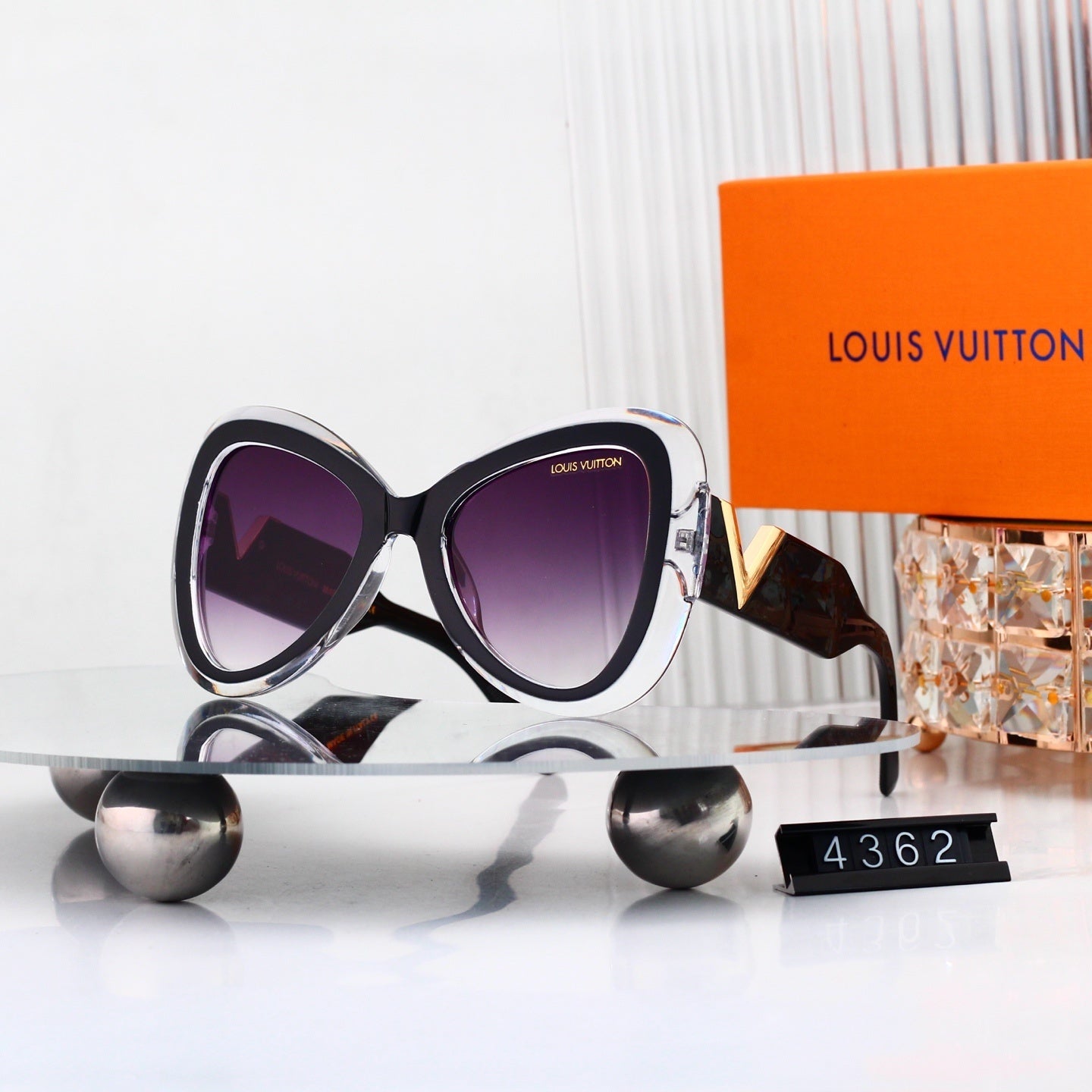 Louis vuitton Cat Eye Sunglasses 4362 Cat-Eye