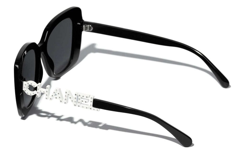 CHANEL 5422B Square