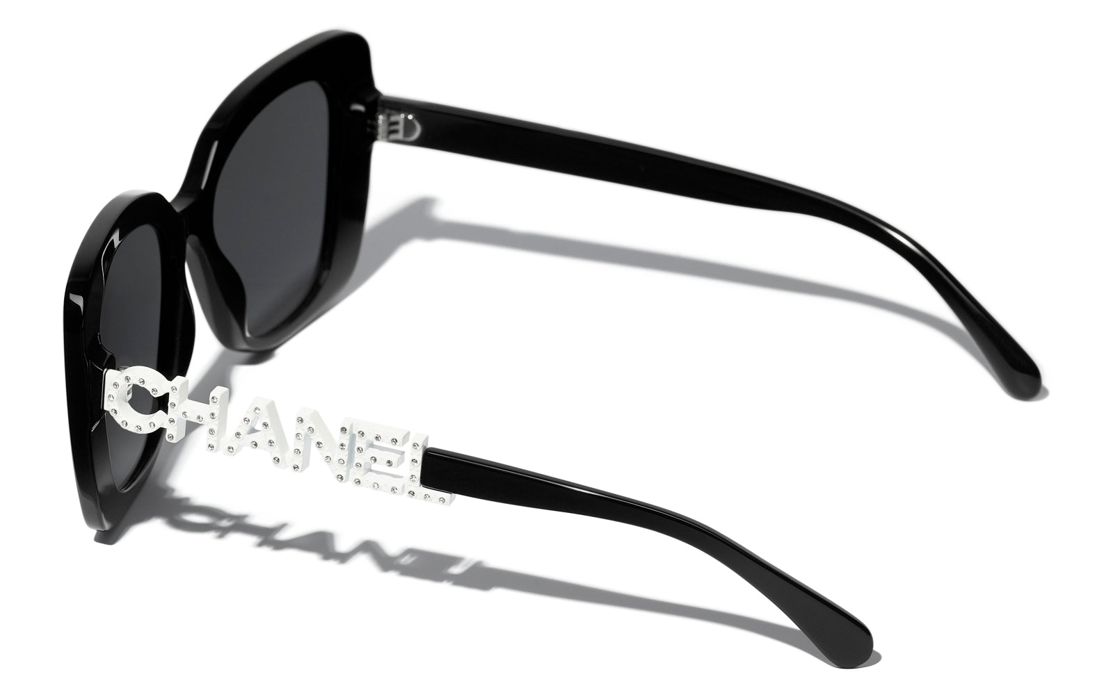 CHANEL 5422B Square